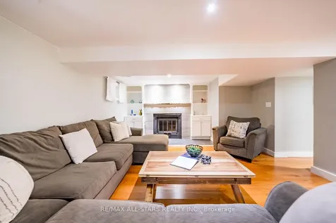 77 Dorman Drive Whitchurch-stouffville ON L4A 5Z7