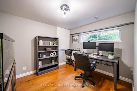 77 Dorman Drive Whitchurch-stouffville ON L4A 5Z7