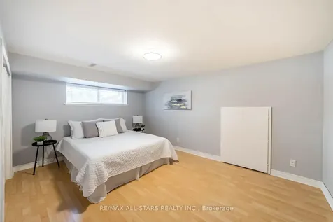77 Dorman Drive Whitchurch-stouffville ON L4A 5Z7