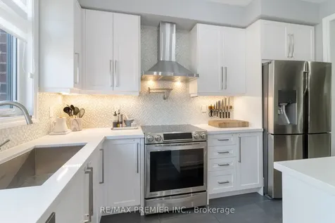 230 Cranbrook Crescent Vaughan ON L4H 4K9