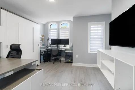 230 Cranbrook Crescent Vaughan ON L4H 4K9