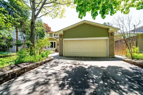 27 Drumern Crescent Richmond Hill ON L4C 5H9