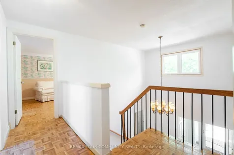 27 Drumern Crescent Richmond Hill ON L4C 5H9