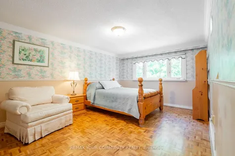 27 Drumern Crescent Richmond Hill ON L4C 5H9