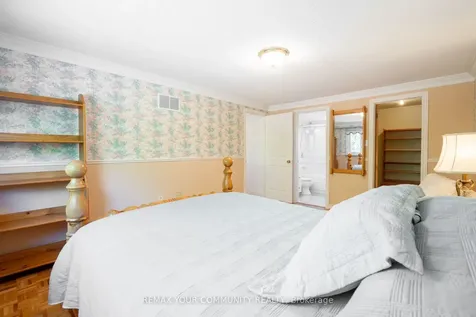 27 Drumern Crescent Richmond Hill ON L4C 5H9