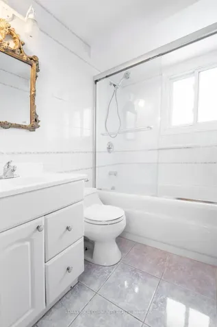 27 Drumern Crescent Richmond Hill ON L4C 5H9