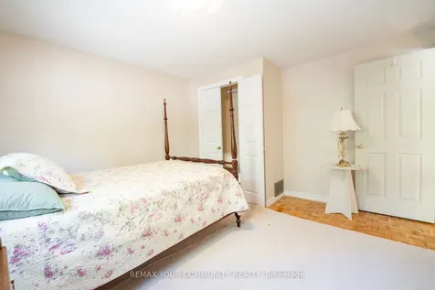 27 Drumern Crescent Richmond Hill ON L4C 5H9