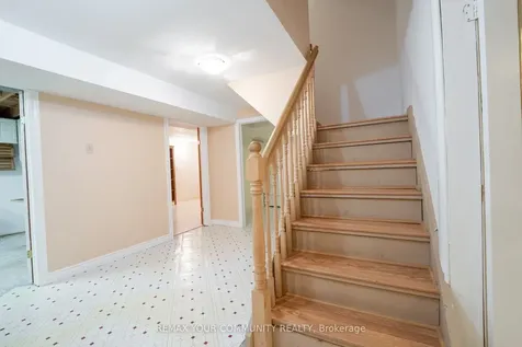27 Drumern Crescent Richmond Hill ON L4C 5H9
