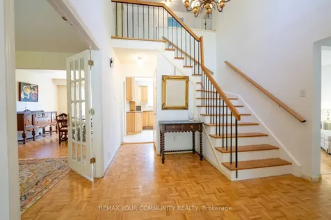 27 Drumern Crescent Richmond Hill ON L4C 5H9