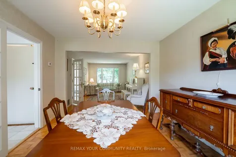 27 Drumern Crescent Richmond Hill ON L4C 5H9