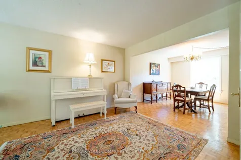 27 Drumern Crescent Richmond Hill ON L4C 5H9