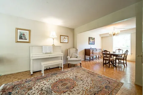 27 Drumern Crescent Richmond Hill ON L4C 5H9