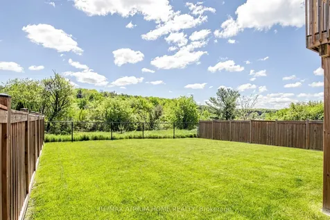 537 Clifford Perry Place Newmarket ON L3X 0J1