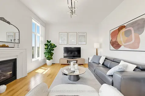537 Clifford Perry Place Newmarket ON L3X 0J1