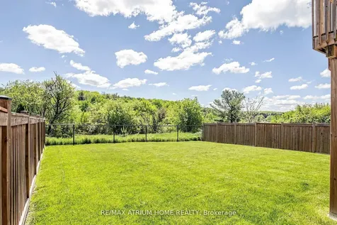 537 Clifford Perry Place Newmarket ON L3X 0J1