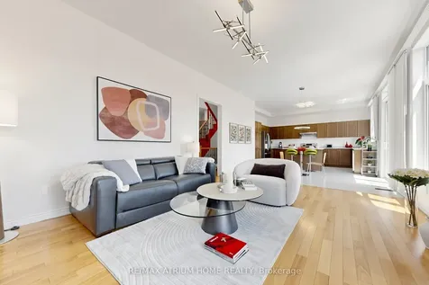 537 Clifford Perry Place Newmarket ON L3X 0J1