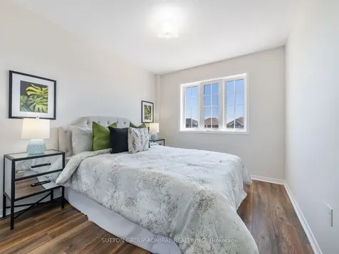 49 Lindenshire Avenue Vaughan ON L6A 4A4