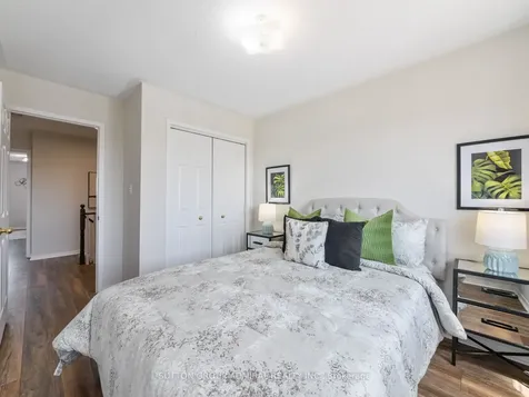 49 Lindenshire Avenue Vaughan ON L6A 4A4