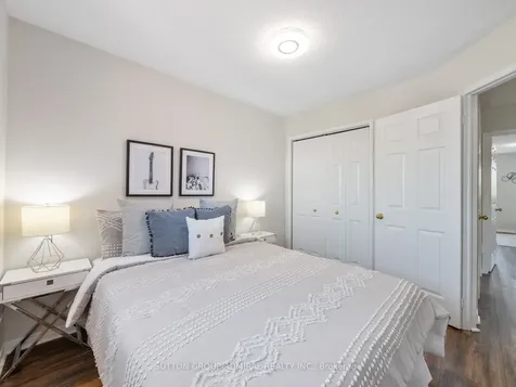 49 Lindenshire Avenue Vaughan ON L6A 4A4