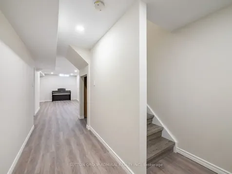 49 Lindenshire Avenue Vaughan ON L6A 4A4