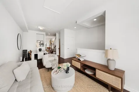 27 Benson Avenue Richmond Hill ON L4C 4E5