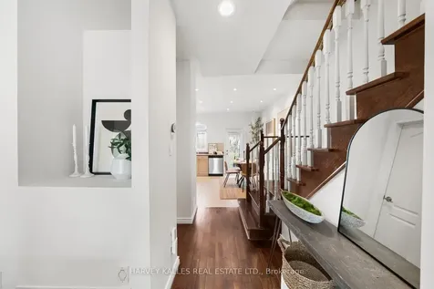 27 Benson Avenue Richmond Hill ON L4C 4E5