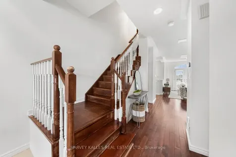 27 Benson Avenue Richmond Hill ON L4C 4E5