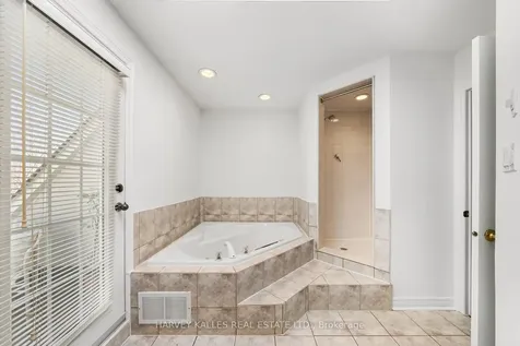 27 Benson Avenue Richmond Hill ON L4C 4E5
