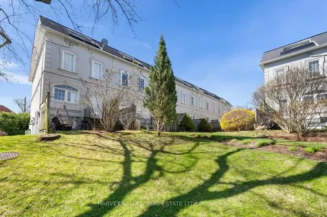 27 Benson Avenue Richmond Hill ON L4C 4E5
