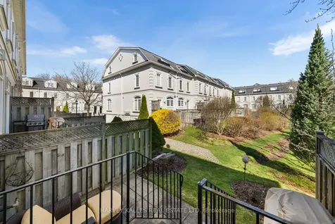 27 Benson Avenue Richmond Hill ON L4C 4E5