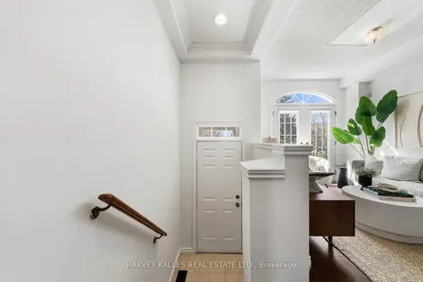 27 Benson Avenue Richmond Hill ON L4C 4E5