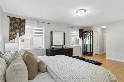 9 Pavarotti Street Richmond Hill ON L4E 0R5