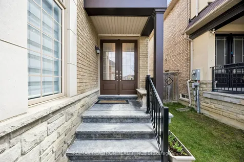 9 Pavarotti Street Richmond Hill ON L4E 0R5
