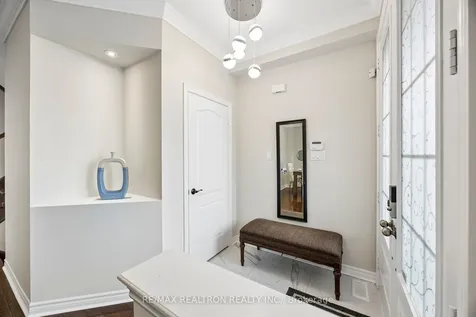 9 Pavarotti Street Richmond Hill ON L4E 0R5