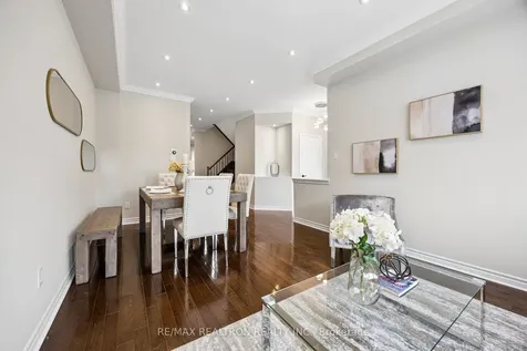 9 Pavarotti Street Richmond Hill ON L4E 0R5