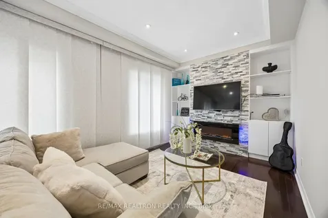 9 Pavarotti Street Richmond Hill ON L4E 0R5