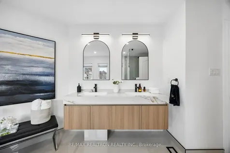 9 Pavarotti Street Richmond Hill ON L4E 0R5