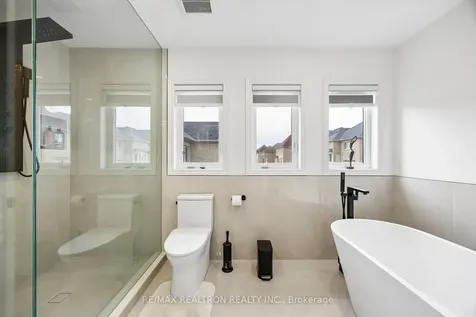9 Pavarotti Street Richmond Hill ON L4E 0R5