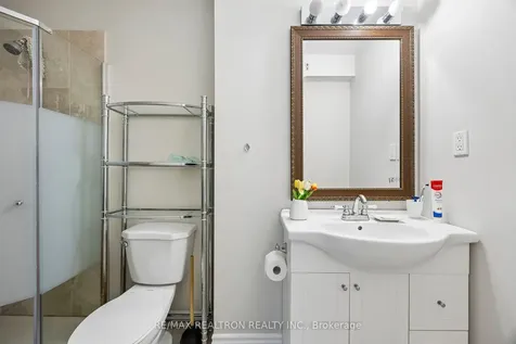 9 Pavarotti Street Richmond Hill ON L4E 0R5