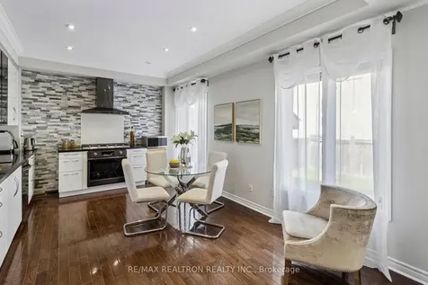 9 Pavarotti Street Richmond Hill ON L4E 0R5