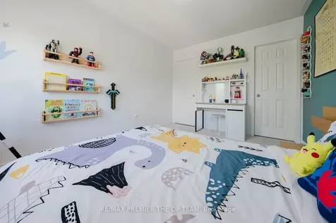 29 Manordale Crescent Vaughan ON L4H 0T6