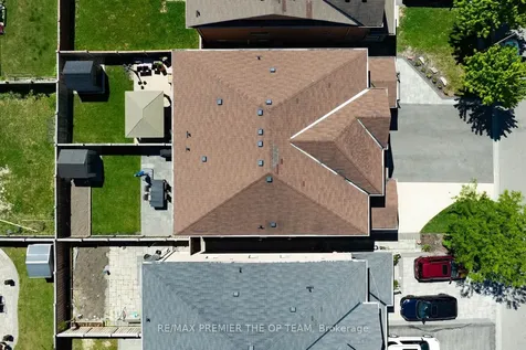29 Manordale Crescent Vaughan ON L4H 0T6
