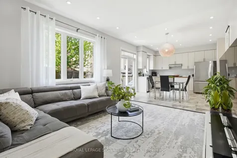 24 Fred Mason Street Georgina ON L4P 0B2