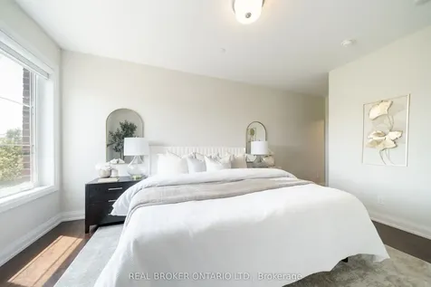 7 Bond Crescent Richmond Hill ON L4E 1E6