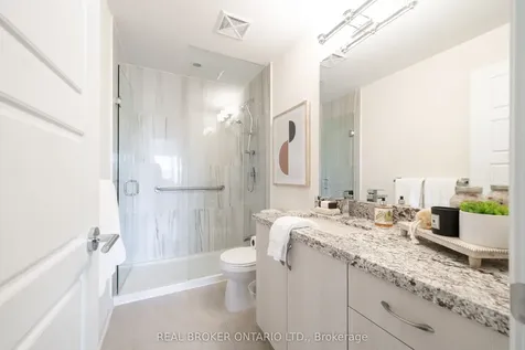 7 Bond Crescent Richmond Hill ON L4E 1E6