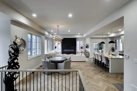 31 Naughton Drive Richmond Hill ON L4C 4M6