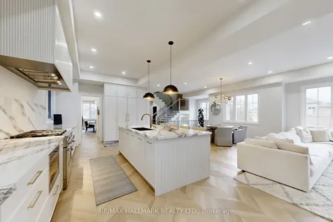 31 Naughton Drive Richmond Hill ON L4C 4M6