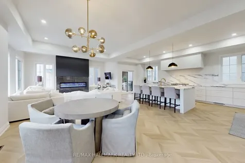 31 Naughton Drive Richmond Hill ON L4C 4M6