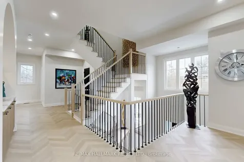 31 Naughton Drive Richmond Hill ON L4C 4M6