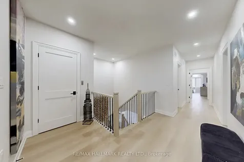 31 Naughton Drive Richmond Hill ON L4C 4M6
